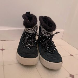 Toms Boots (look alike to sorels)